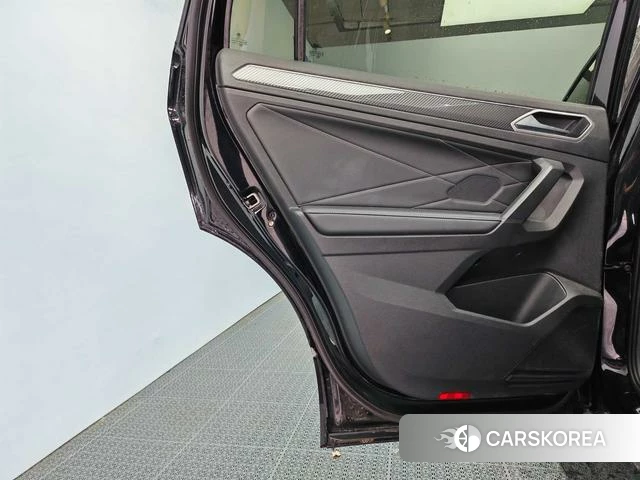 Volkswagen Tiguan L 2025 Черный из Китая, фото 3