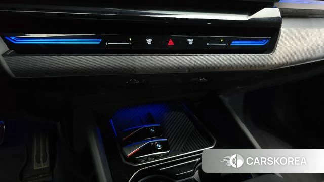 BMW 5 Series (G60) 2024 Белый из Кореи, фото 3