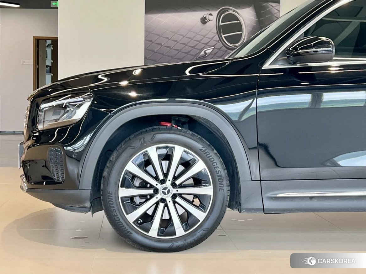 Mercedes-Benz GLB 2023 Черный из Китая, фото 3