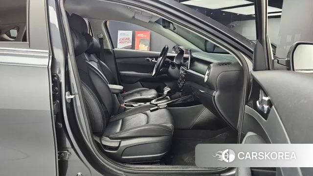 Kia The New K3 2nd generation 2021 Серый из Кореи, фото 3