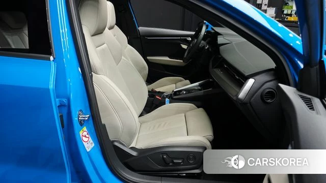 Audi A3 (8Y) 2023 Синий из Кореи, фото 3