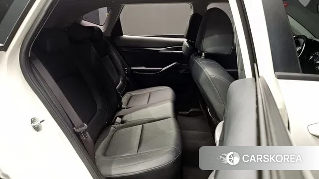 Kia Seltos 2022 Белый из Кореи, фото 3