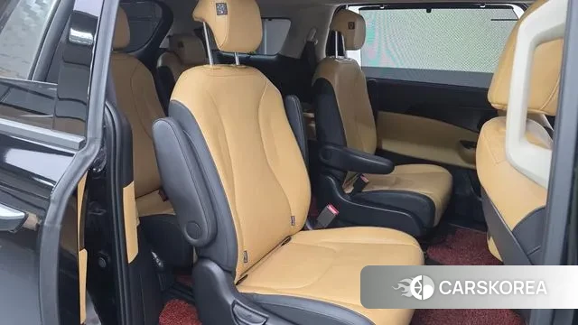 Kia Carnival 4th generation 2023 Черный из Кореи, фото 3