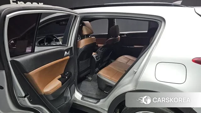 Kia Sportage The Bold 2018 Серебряный из Кореи, фото 3