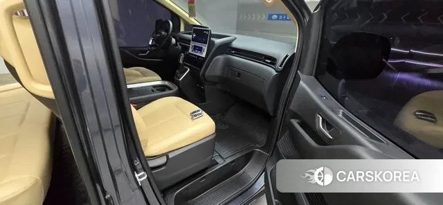 Hyundai Staria 2022 Серый из Кореи, фото 3