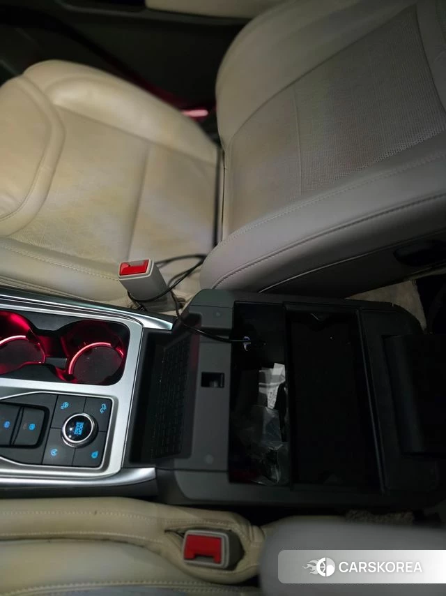 Ford Explorer 6th Generation 2021 Белый из Кореи, фото 3