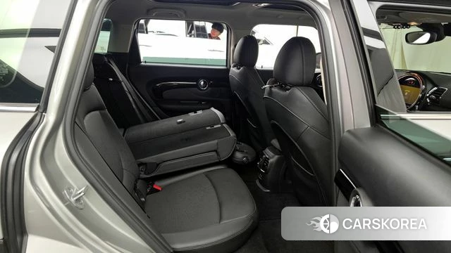 Mini Cooper Clubman 2024 Серебристо-серый из Кореи, фото 3