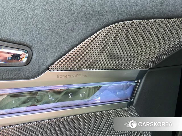 BMW 7 Series (G70) 2023 Черный из Кореи, фото 3