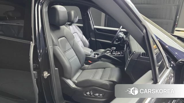 Porsche Cayenne (PO536) 2021 Черный из Кореи, фото 3