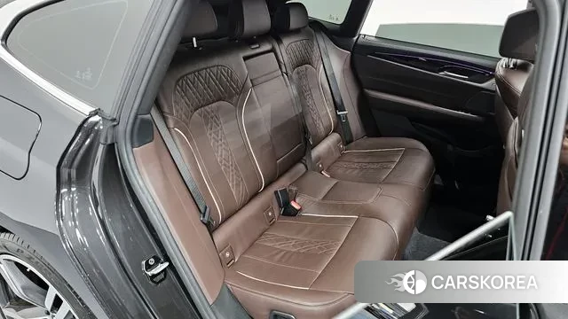 BMW 6 Series GT (G32) 2024 Черный из Кореи, фото 3