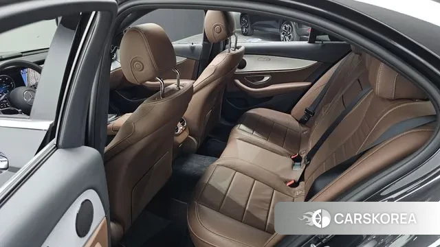 Mercedes-Benz E-Class W213 2021 Серый из Кореи, фото 3