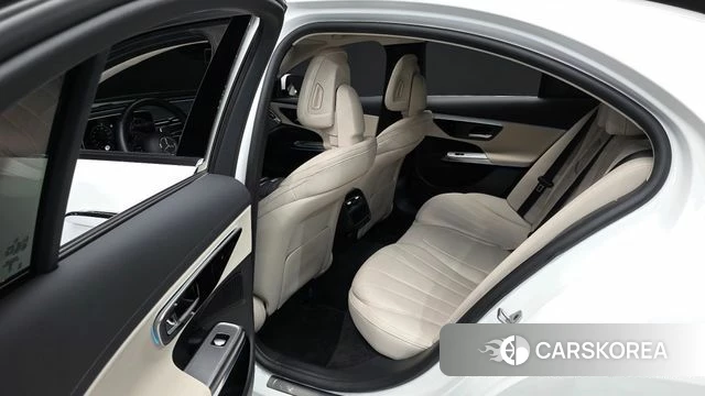 Mercedes-Benz E-Class W214 2024 Белый из Кореи, фото 3