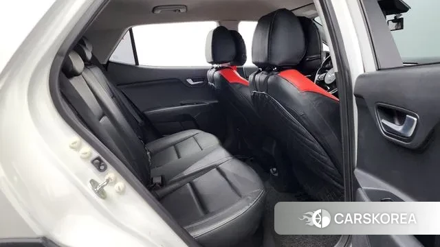 Kia Stonic 2018 Белый из Кореи, фото 3