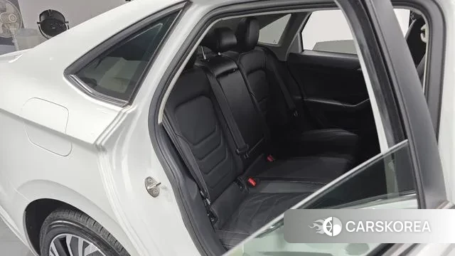 Volkswagen 7th Generation of Jetta 2020 Белый из Кореи, фото 3