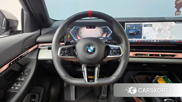 BMW 5 Series (G60) 2025 Черный из Кореи, фото 3