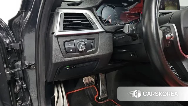 BMW 3 Series (F30) 2018 Серый из Кореи, фото 3