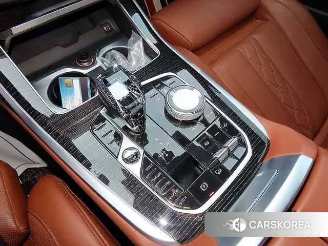 BMW X7 (G07) 2022 Белый из Кореи, фото 3