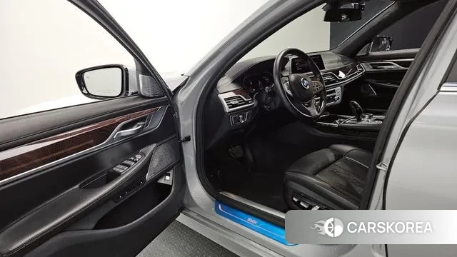 BMW 7 Series (G11) 2020 Серебряный из Кореи, фото 3