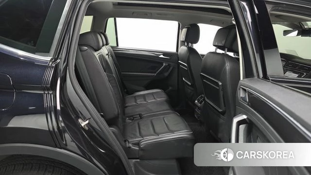 Volkswagen Tiguan Allspace 2020 Черный из Кореи, фото 3