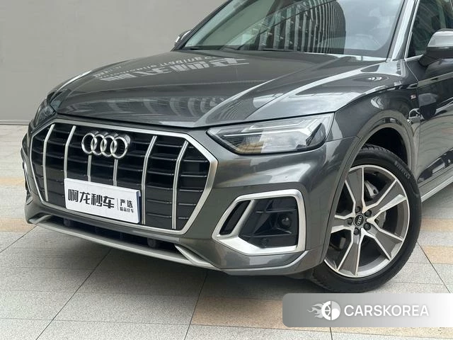 Audi Q5L 2021 Серебристо-серый из Китая, фото 3