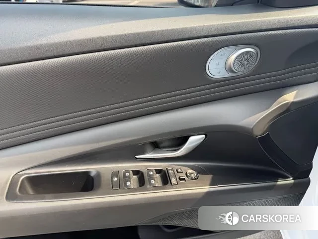 Hyundai The New Avante (CN7) 2025 Белый из Кореи, фото 3