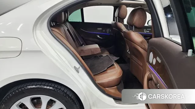 Mercedes-Benz E-Class W213 2018 Белый из Кореи, фото 3