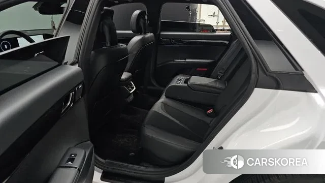 Hyundai Grandeur Hybrid (GN7) 2023 Белый из Кореи, фото 3