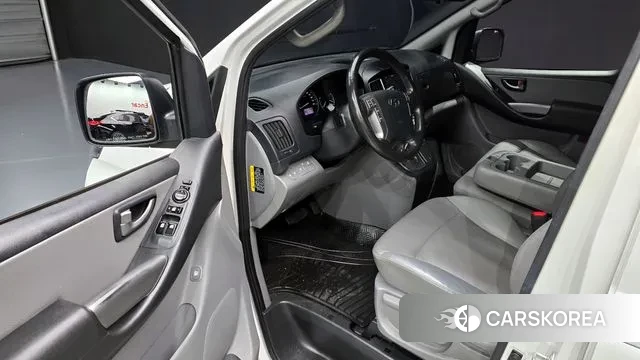 Hyundai The New Grand Starex 2018 Белый из Кореи, фото 3