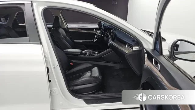 Kia K5 3rd generation 2021 Белый из Кореи, фото 3