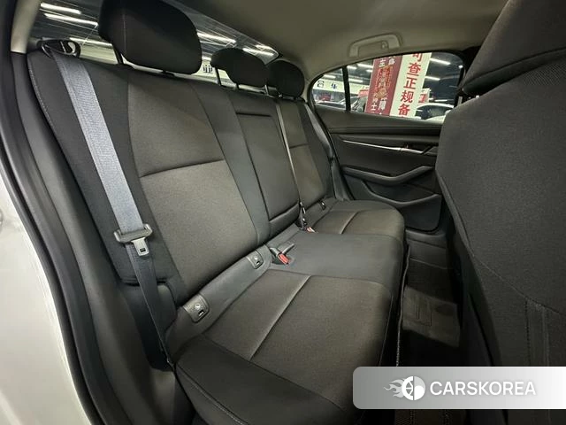 Mazda 3 Angkesaila 2022 Белый из Китая, фото 3