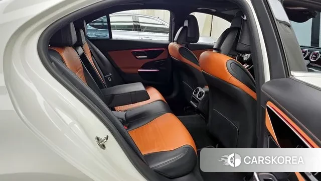 Mercedes-Benz C-Class W206 2022 Белый из Кореи, фото 3