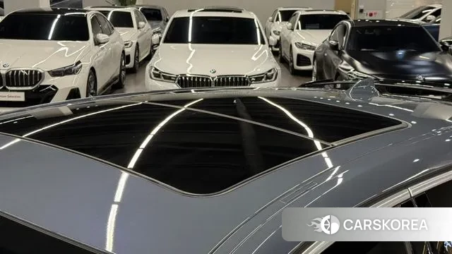 BMW 1 Series (F40) 2023 Серебристо-серый из Кореи, фото 3