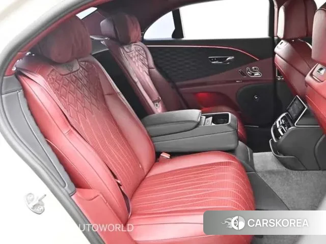 Bentley Flying Spur 3rd Generation 2022 Белый из Кореи, фото 3