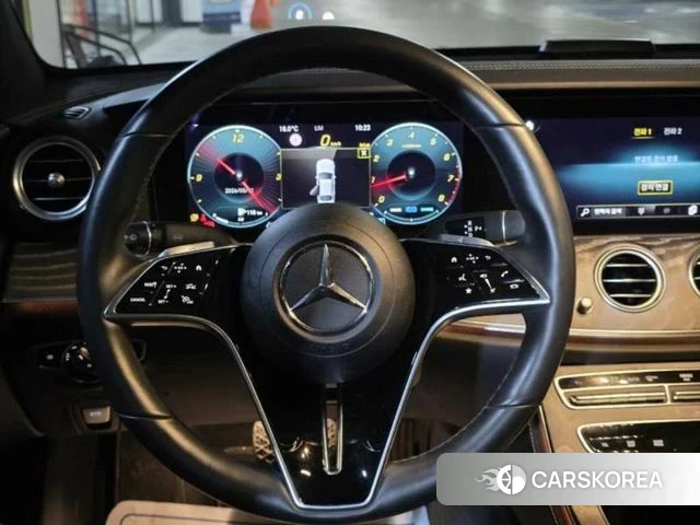 Mercedes-Benz E-Class W213 2023 Черный из Кореи, фото 3