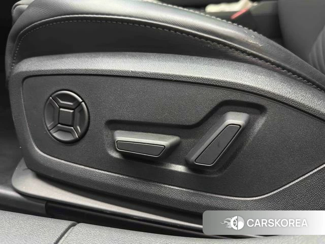 Audi A3 2023 Темно-серый из Китая, фото 3