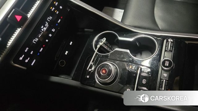 Kia K5 3rd generation 2023 Черный из Кореи, фото 3