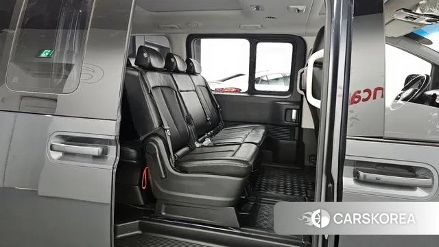 Hyundai Staria 2021 Серый из Кореи, фото 3