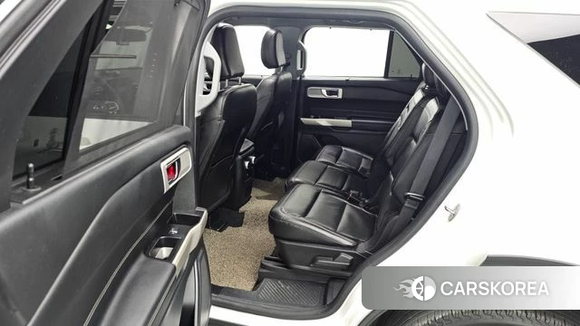 Ford Explorer 6th Generation 2022 Белый из Кореи, фото 3