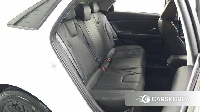 Hyundai Avante (CN7) 2023 Белый из Кореи, фото 3
