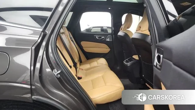 Volvo XC60 second Generation 2023 Серый из Кореи, фото 3