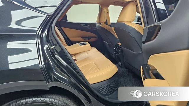 Lexus NX350h Second generation 2025 Черный из Кореи, фото 3