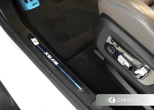 BMW X6M (G06) 2023 Белый из Кореи, фото 3