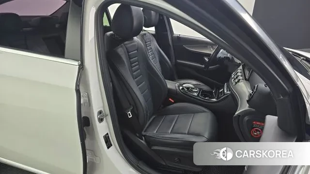 Mercedes-Benz E-Class W213 2019 Белый из Кореи, фото 3