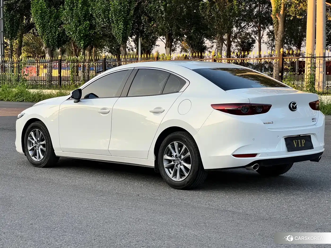 Mazda 3 2023 Белый из Китая, фото 3