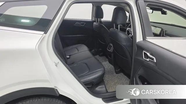 Kia Sportage 5th Generation 2023 Белый из Кореи, фото 3