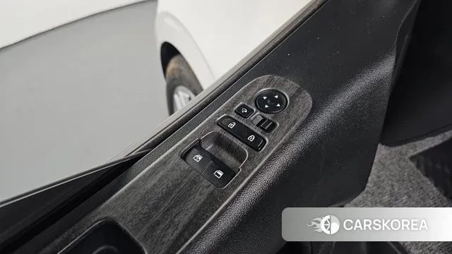 Hyundai Staria 2023 Белый из Кореи, фото 3