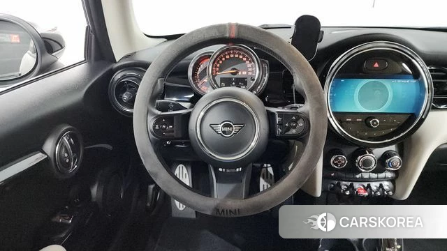 Mini Cooper 2021 Жемчужный цвет из Кореи, фото 3