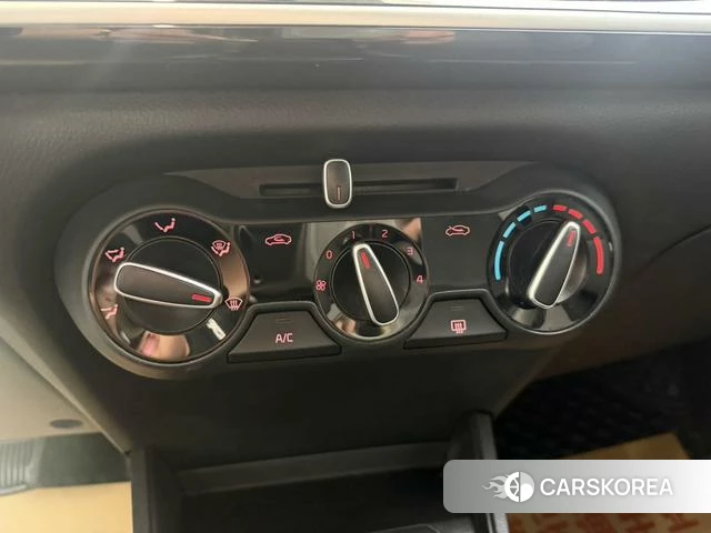 Kia Yi Ran 2023 Белый из Китая, фото 3