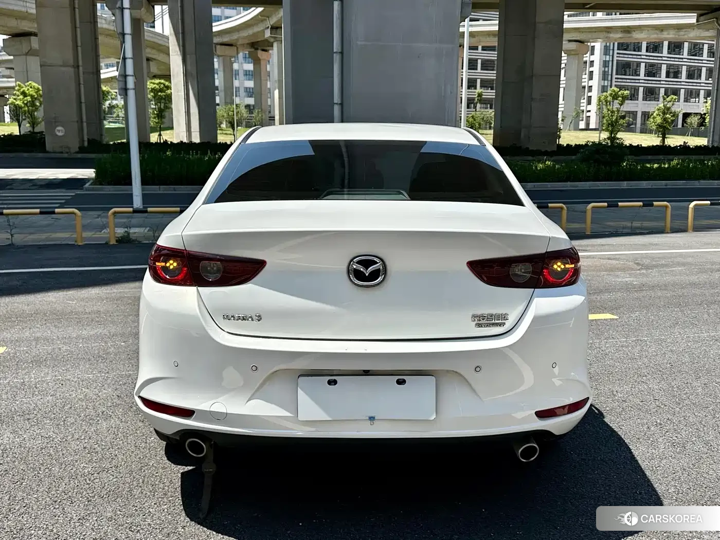 Mazda 3 2023 Белый из Китая, фото 4