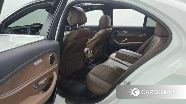 Mercedes-Benz E-Class W213 2020 Белый из Кореи, фото 3